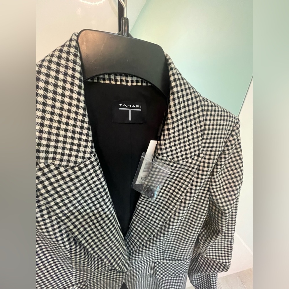 Tahari Houndstooth Blazer in Black and White - Picture 7 of 10